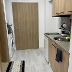 Astoria 5. K.k. Elenite * سفيتي فلاس